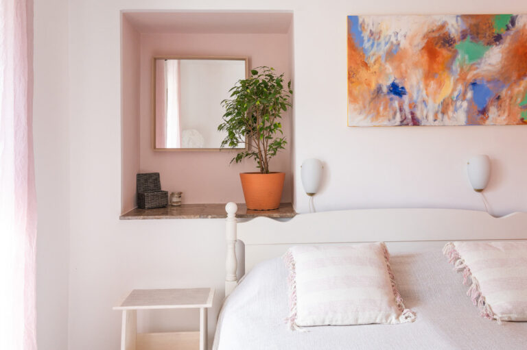 Seasoul Main House Room Bed View